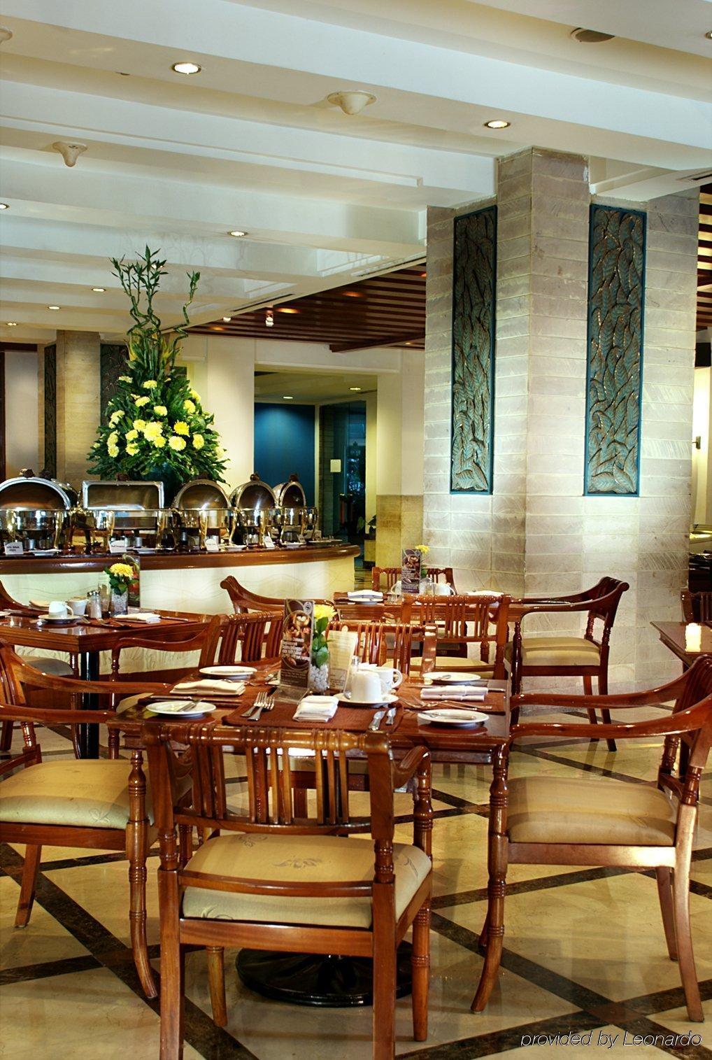 The Media Hotel & Towers Jakarta Étterem fotó